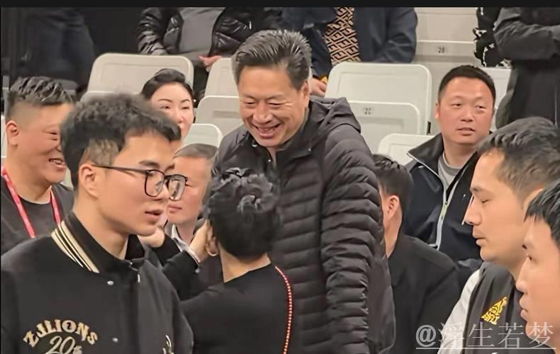 广厦总冠军颁奖仪式温馨时刻:李春江受邀出席获热烈欢迎 广厦总冠军颁奖仪式温馨时刻:李春江受邀出席获热烈欢迎